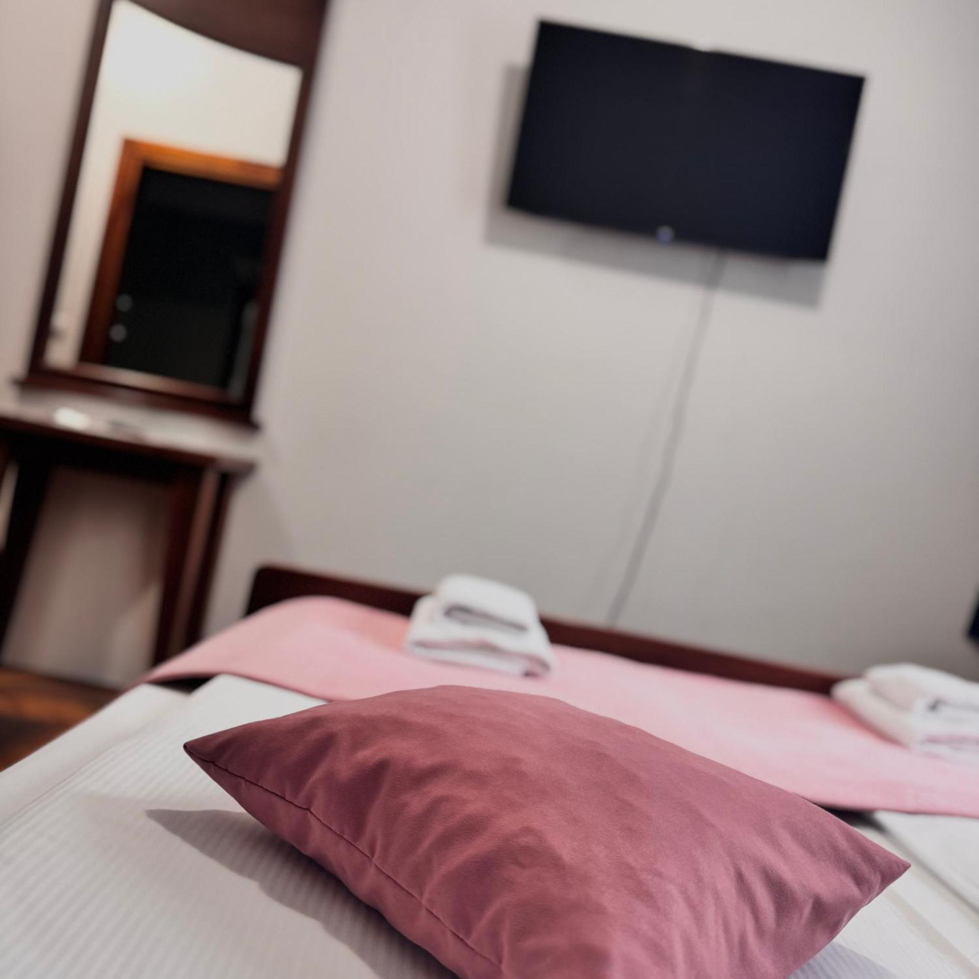 Hotel Paviljon Bihać Exteriör bild