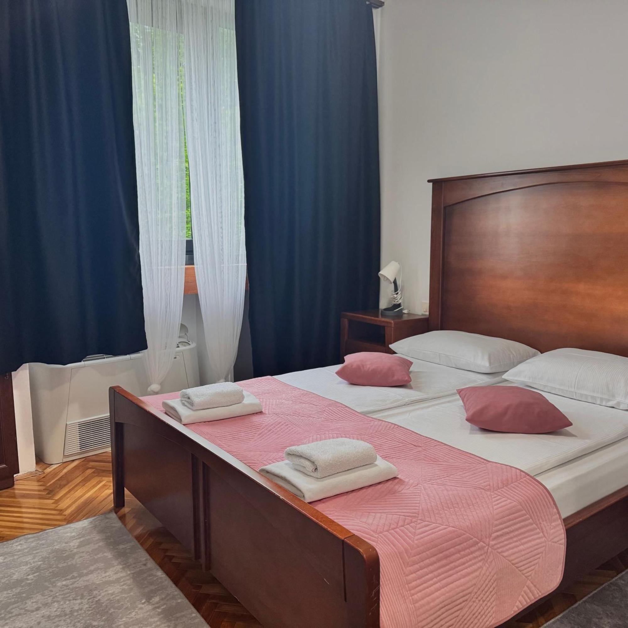 Hotel Paviljon Bihać Exteriör bild