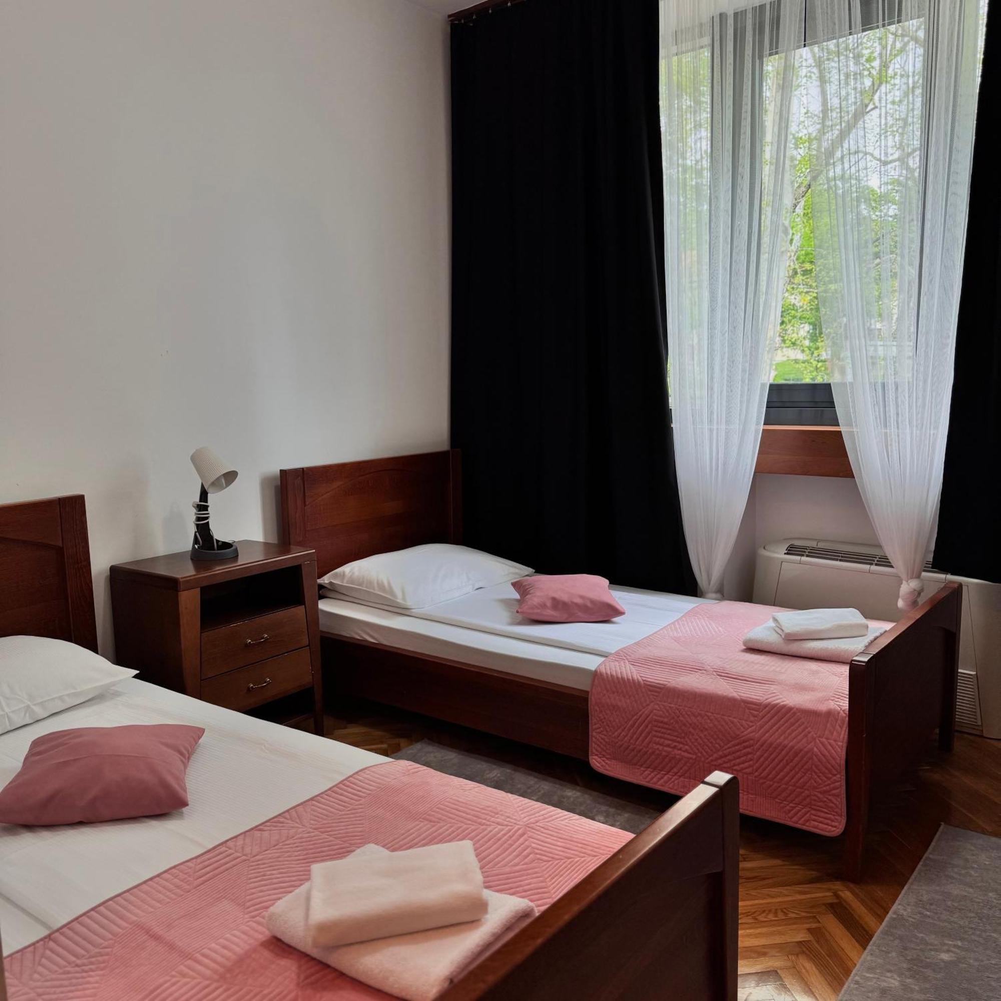 Hotel Paviljon Bihać Exteriör bild