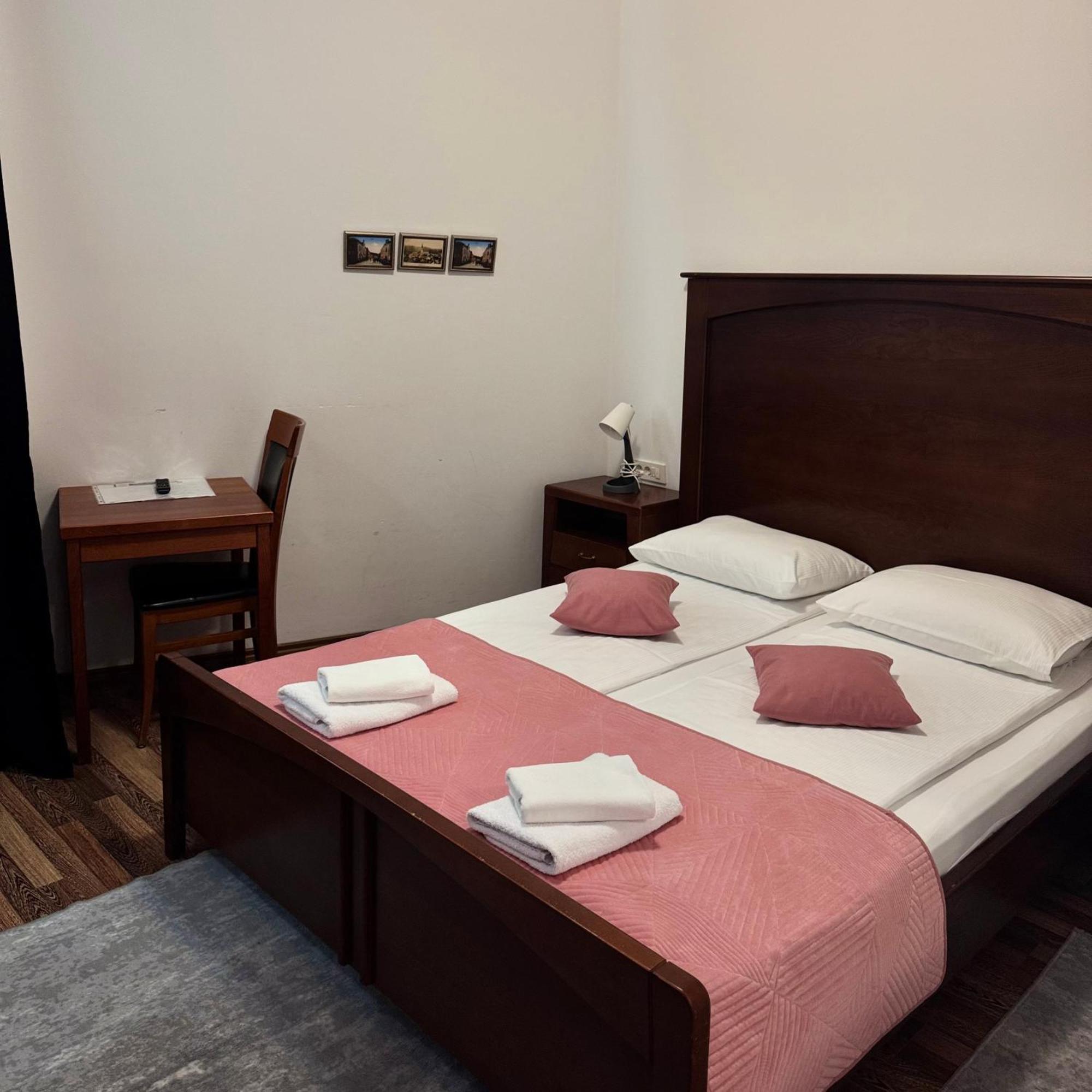 Hotel Paviljon Bihać Exteriör bild