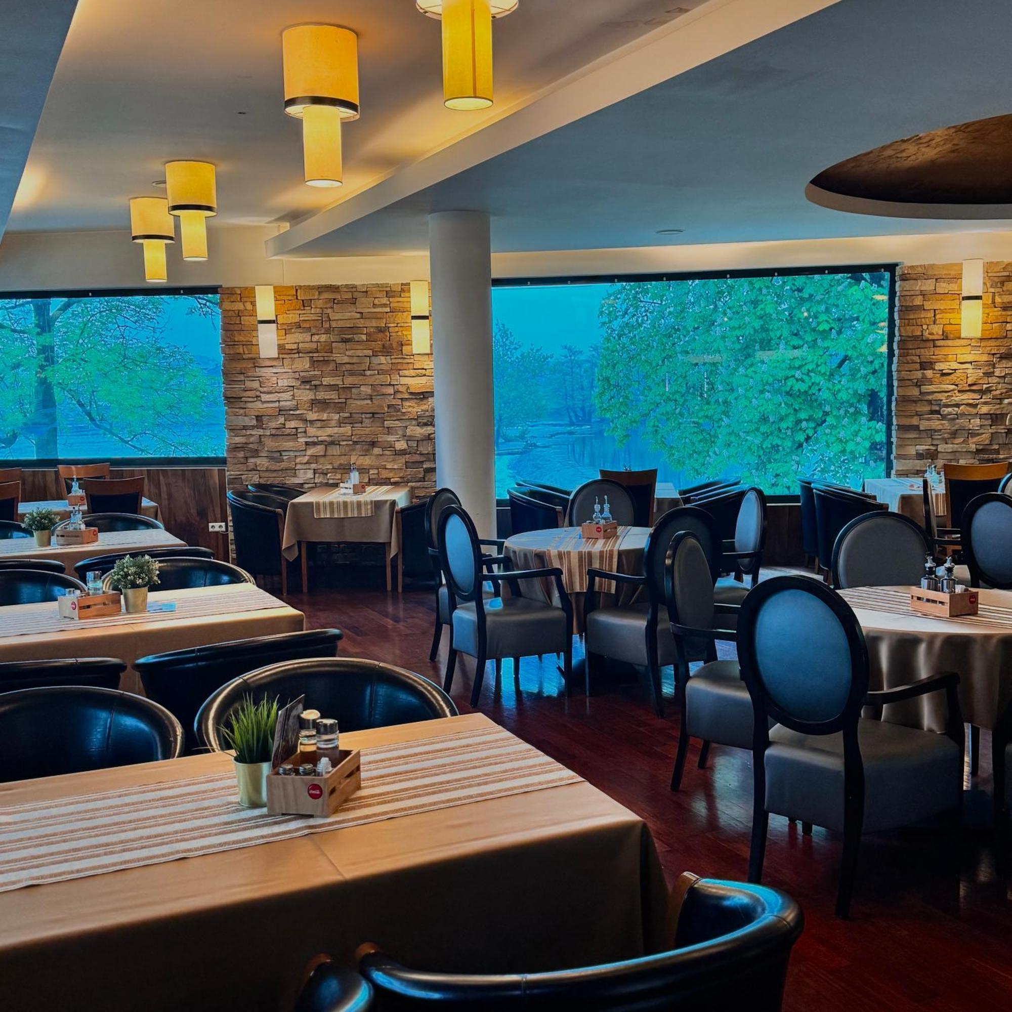 Hotel Paviljon Bihać Exteriör bild