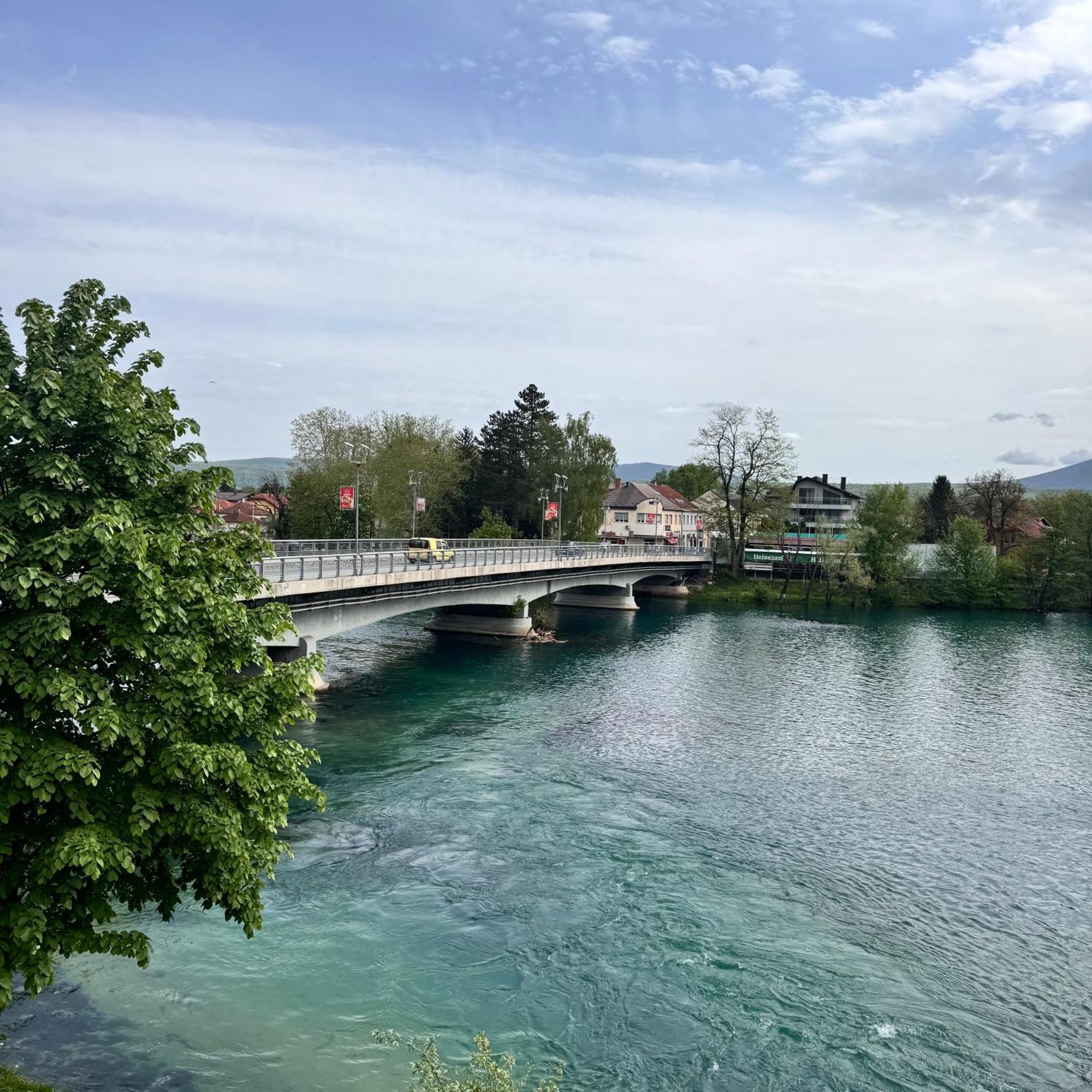 Hotel Paviljon Bihać Exteriör bild